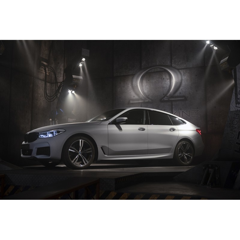 OMEGA SKINZ Wrap Film OS-612 Robotic Steel, 1.525 x 20 m