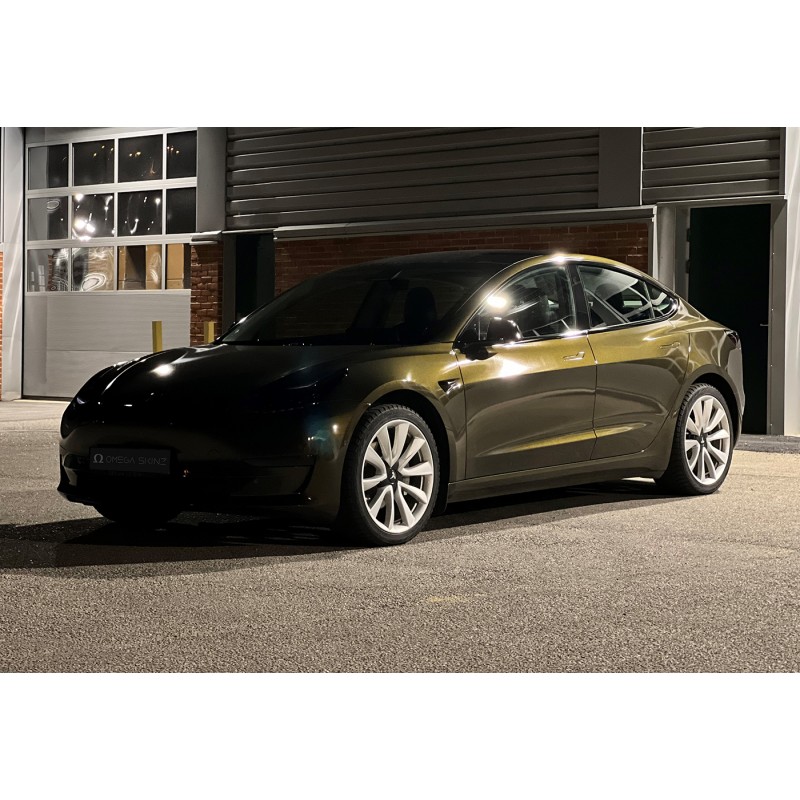 OMEGA SKINZ Wrap Film OS-736 Fusion Tech, 1.525 x 20 m OMEGA SKINZ Wrap Film OS-736 Fusion Tech, 1.525 x 20 m