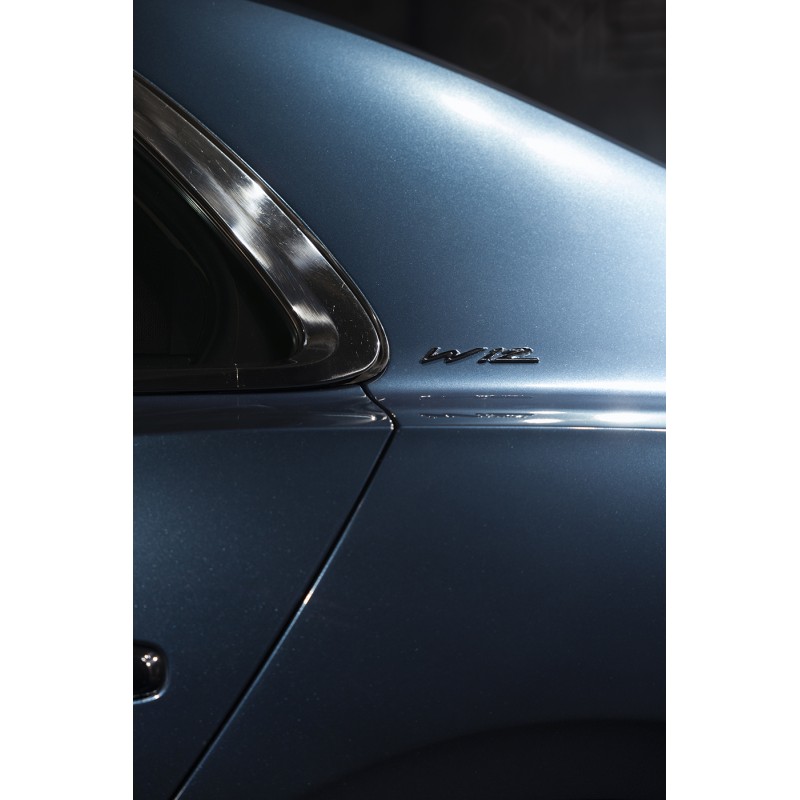 OMEGA SKINZ Wrap Film OS-755 Hail To The King, 1.525 x 20 m OMEGA SKINZ Wrap Film OS-755 Hail To The King, 1.525 x 20 m
